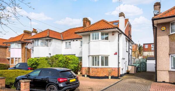 What’s Happening With UK House Prices? What’s Happening With UK House Prices?