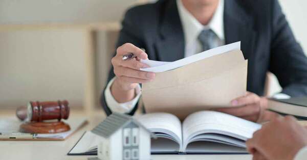 Wills and Probate Market Grows to £2.8 Billion Despite Fewer Law Firms Wills and Probate Market Grows to £2.8 Billion Despite Fewer Law Firms